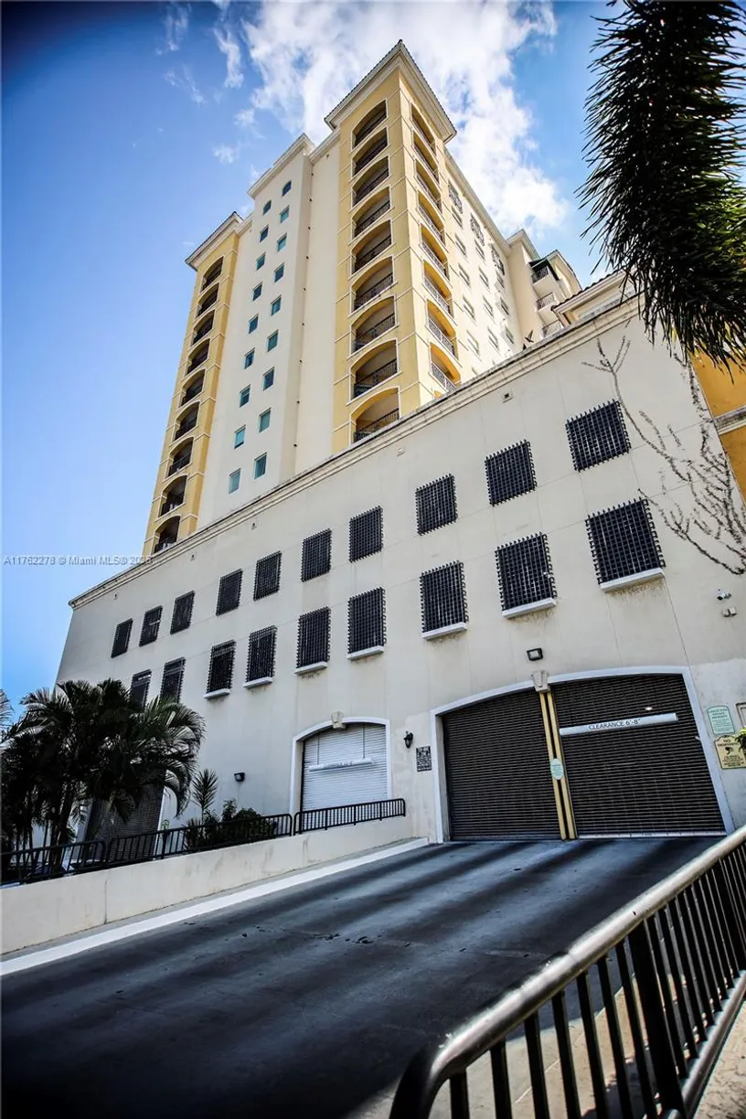 South Florida Real Estate | View 1627 SW 37th Ave, 506 | 2 Beds, 2 Baths