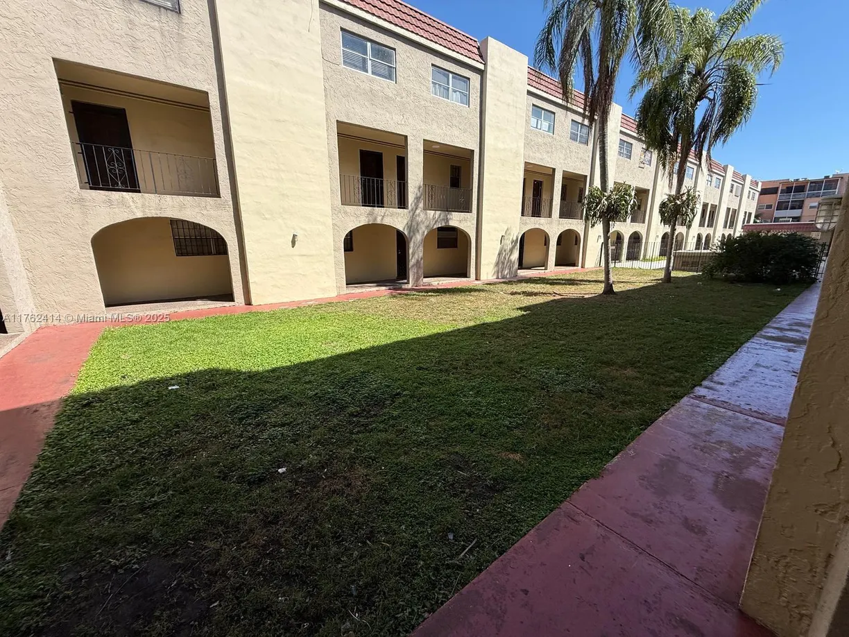 South Florida Real Estate | View  | Listing