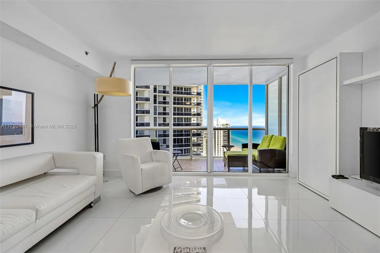 South Florida Real Estate | View 1830 S Ocean Dr, 2609 | 1 Bed, 1 Bath