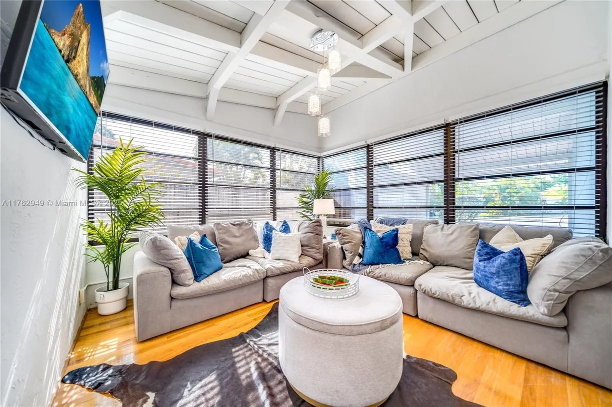 South Florida Real Estate | View 1574 NE 38th St | Listing