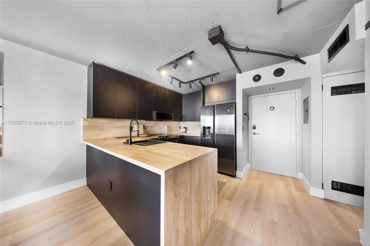 South Florida Real Estate | View 13499 Biscayne Blvd, 1514 | 2 Beds, 2 Baths