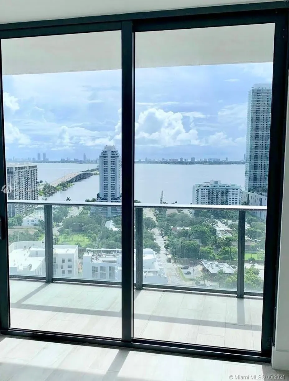 South Florida Real Estate | View 121 NE 34TH, 2206A | 1 Bed, 1 Bath