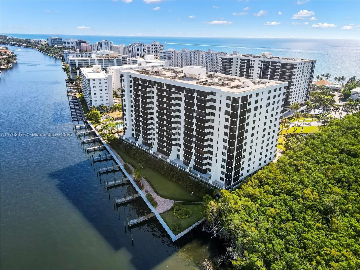 South Florida Real Estate | View 3420 S Ocean Blvd, 4Z | Listing