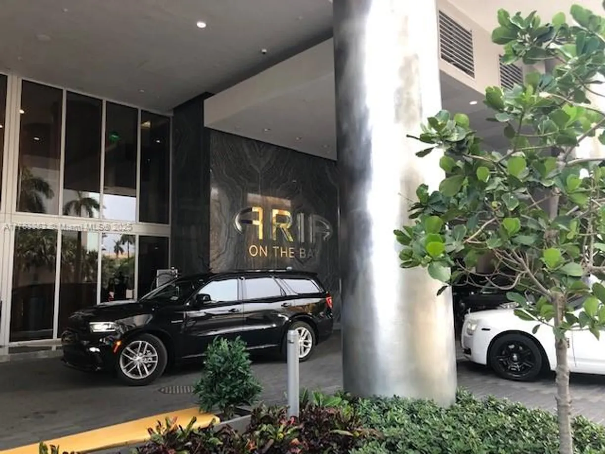 South Florida Real Estate | View 488 NE 18th St, 517 | 2 Beds, 2 Baths