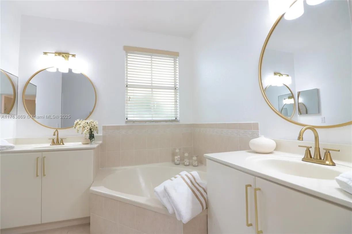 South Florida Real Estate | View 10868 NW 84th St | 5 Beds, 4 Baths