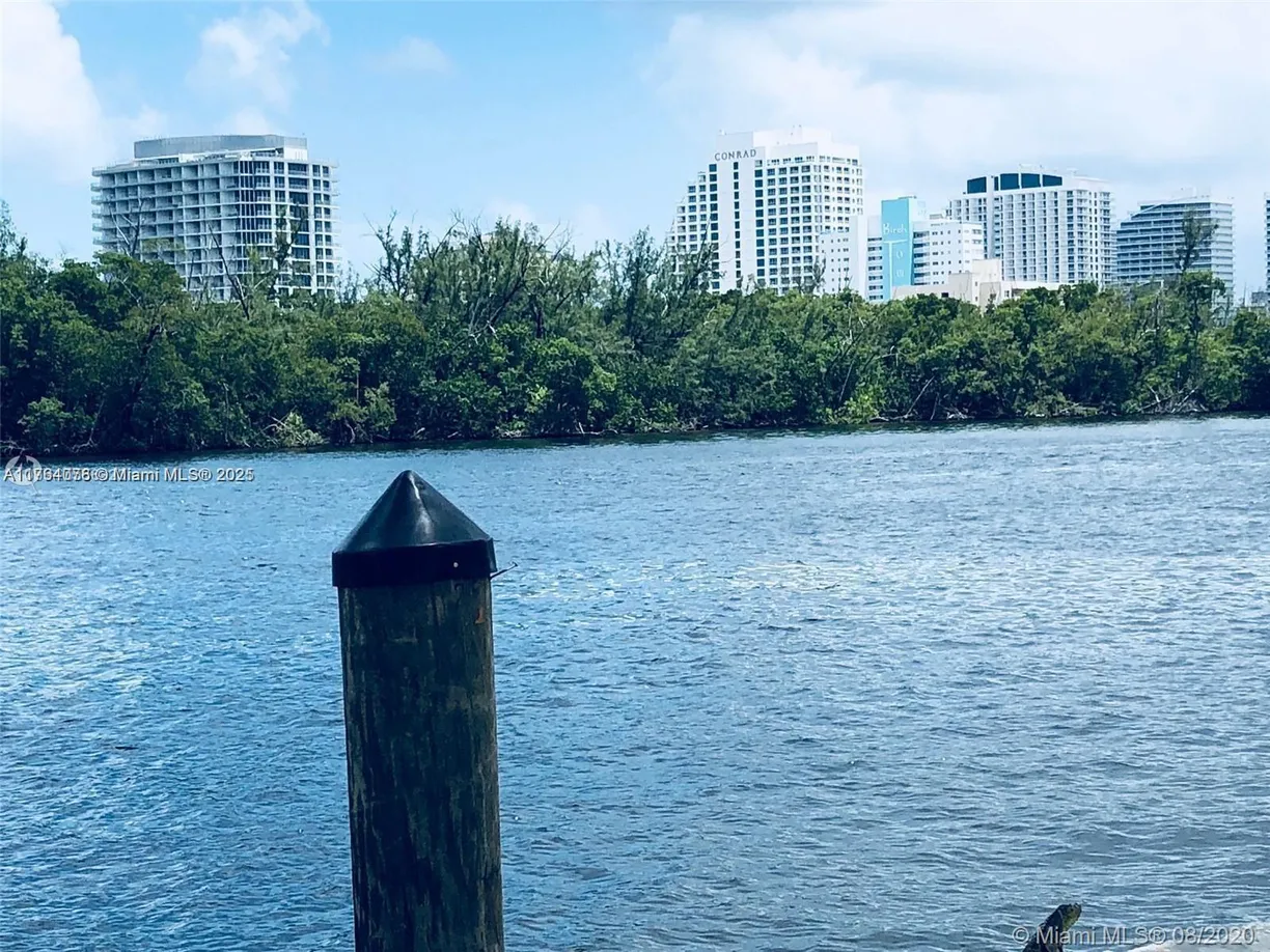 South Florida Real Estate | View 2670 E Sunrise Blvd, 311 | Listing