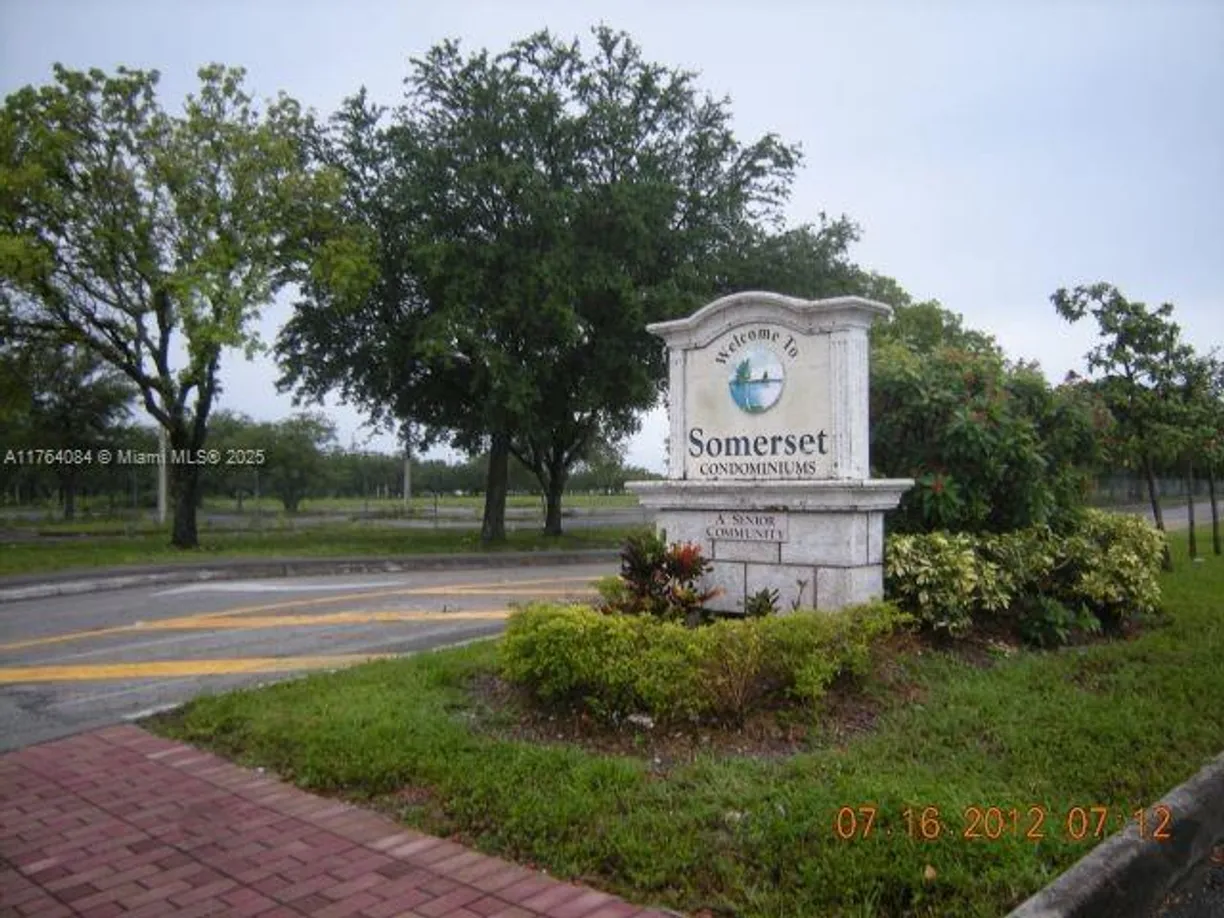 South Florida Real Estate | View 2850 Somerset Dr, 105L | 1 Bed, 1 Bath