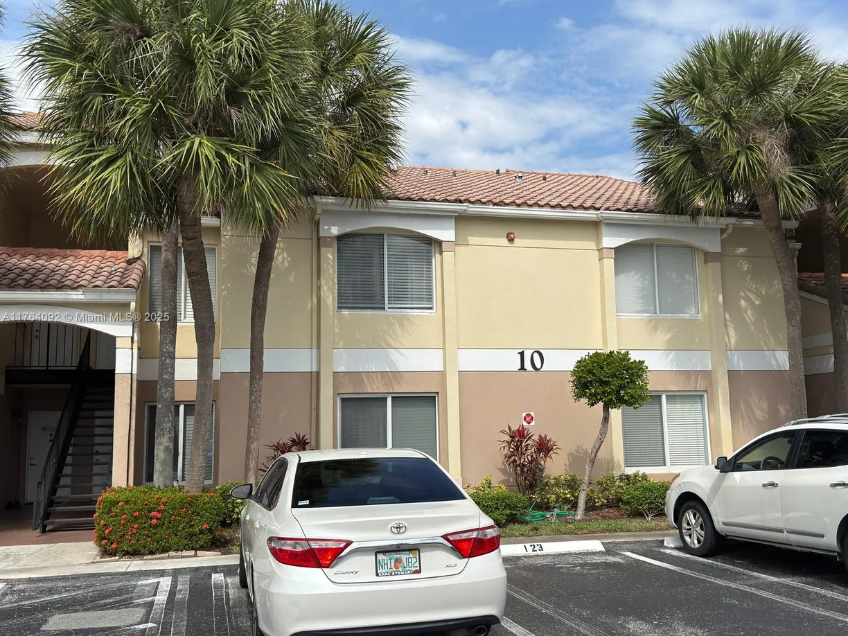 South Florida Real Estate | View 815 W Boynton Beach Blvd, 10-205 | Listing
