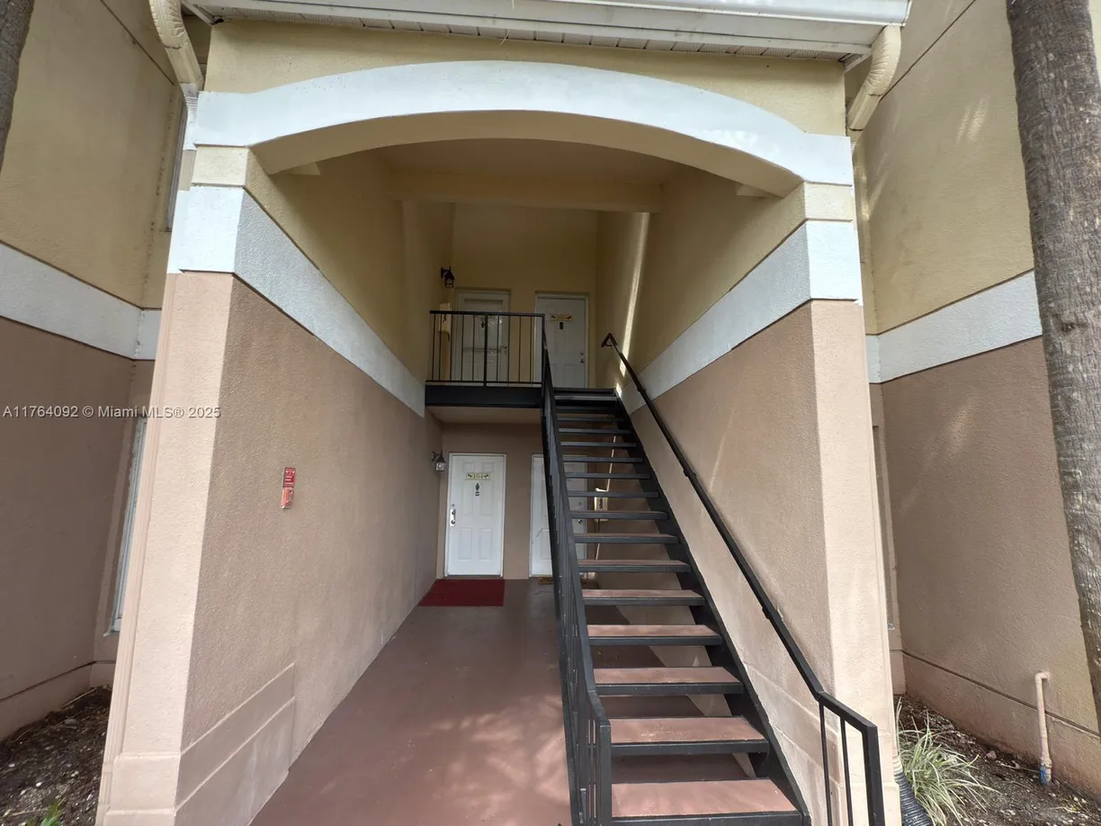South Florida Real Estate | View 815 W Boynton Beach Blvd, 10-205 | Listing