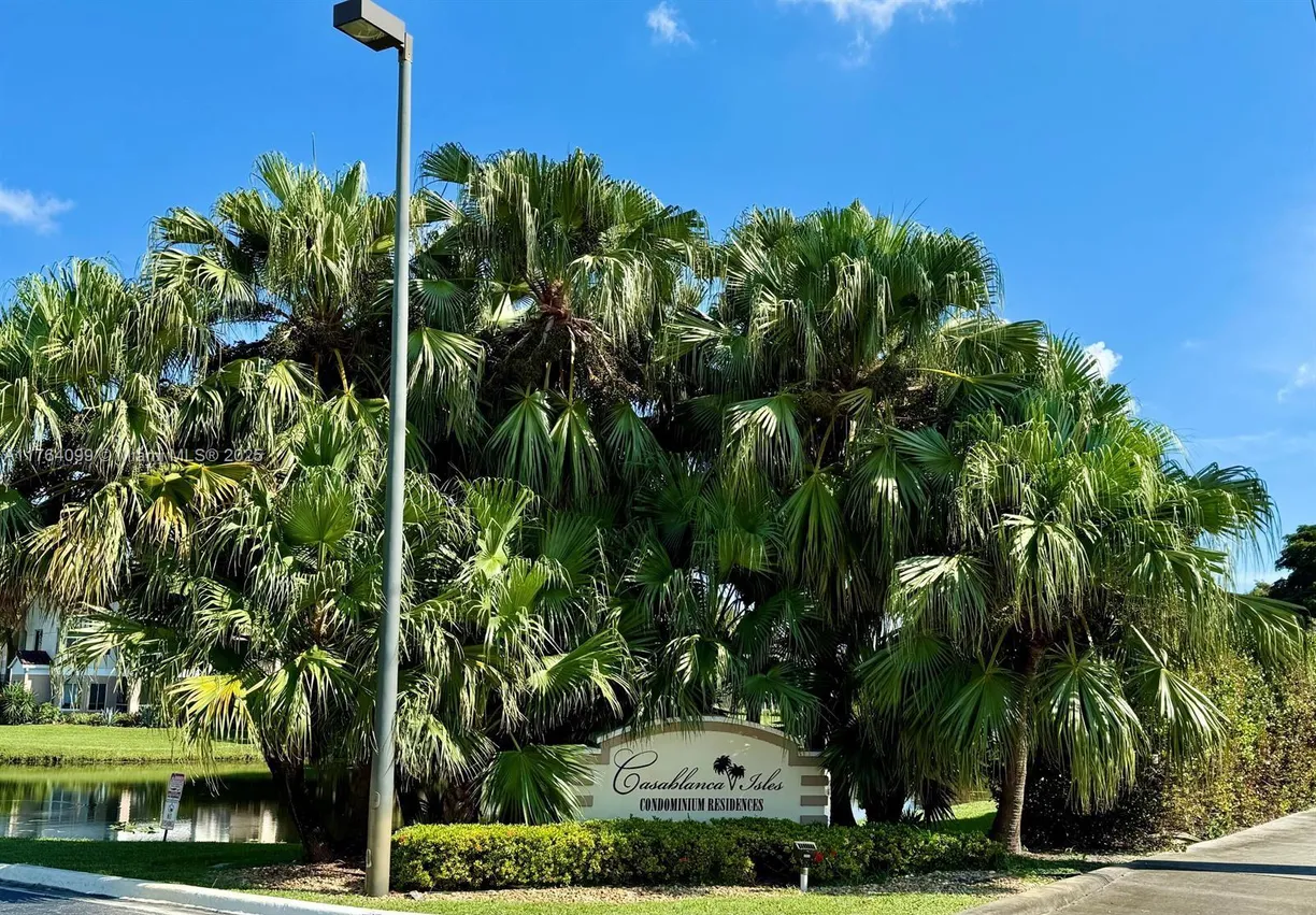 South Florida Real Estate | View 815 W Boynton Beach Blvd, 5-101 | 2 Beds, 2 Baths