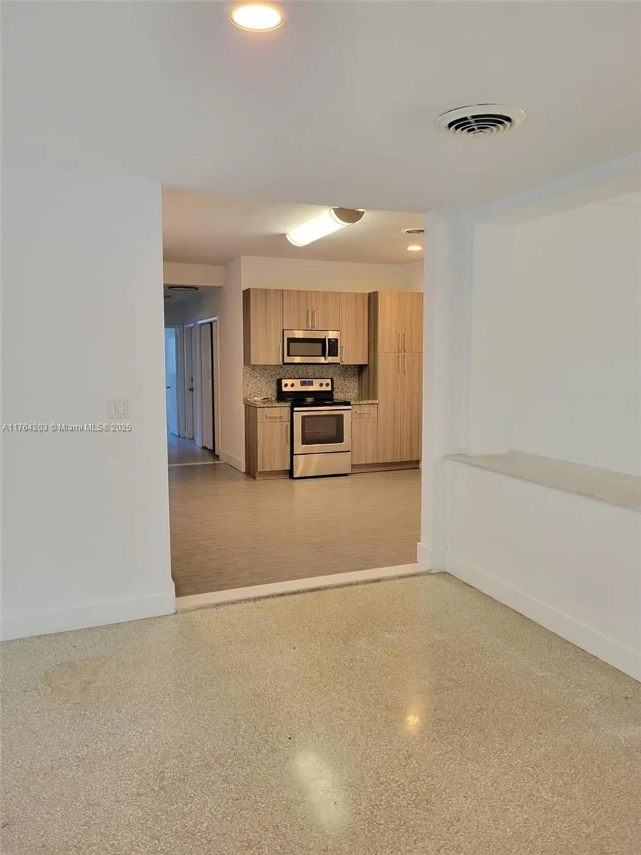 South Florida Real Estate | View  | Listing