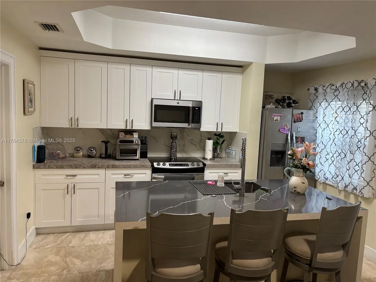 South Florida Real Estate | View 2179 Anchor Ct, 1904 | 2 Beds, 2 Baths