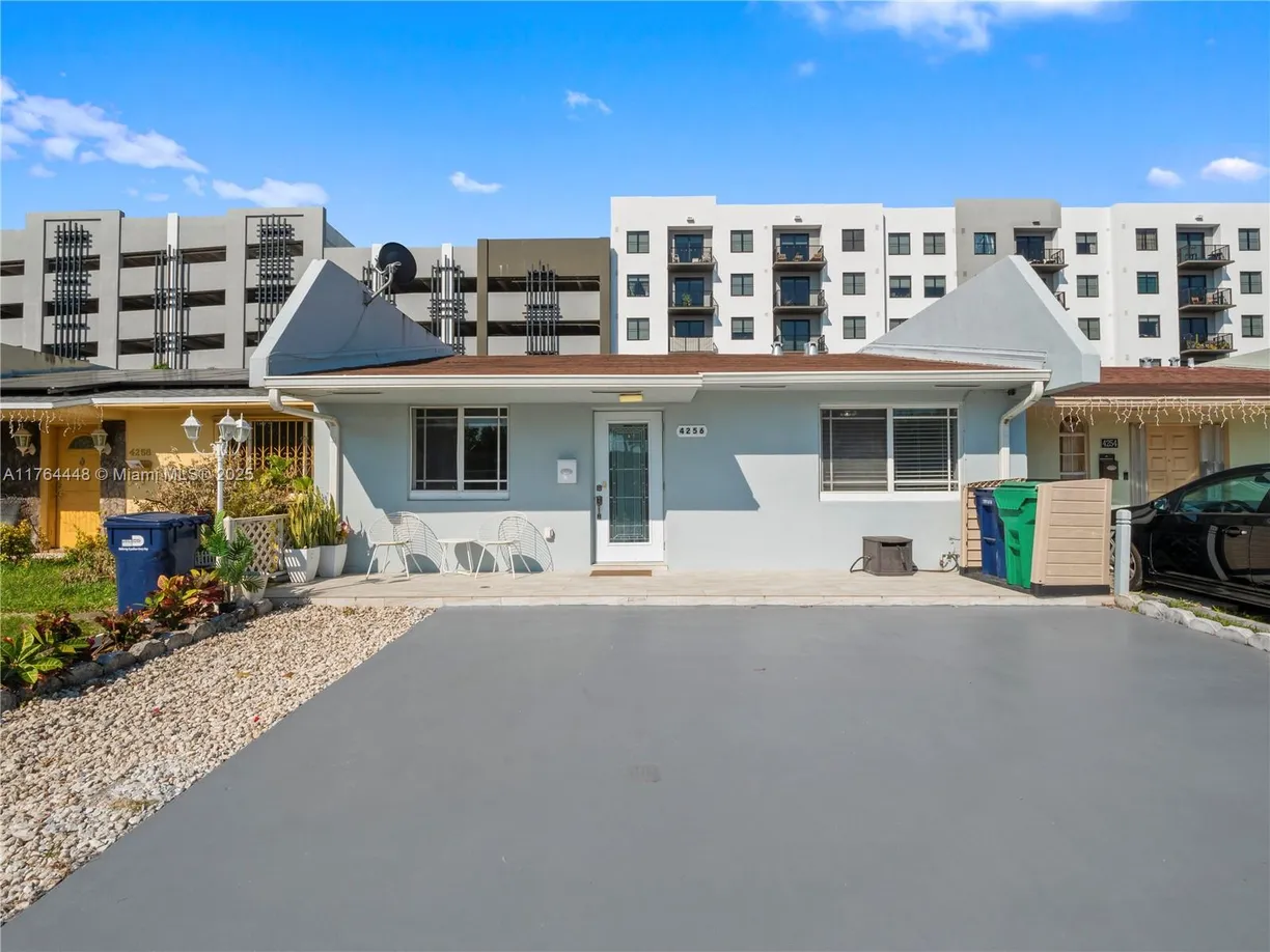 South Florida Real Estate | View 4256 SW 69 Ave, 4256 | 3 Beds, 2 Baths