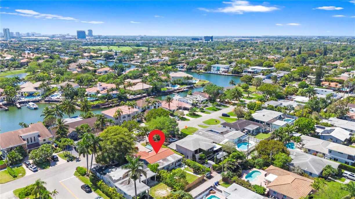 South Florida Real Estate | View 1107 Washington St | 3 Beds, 2 Baths