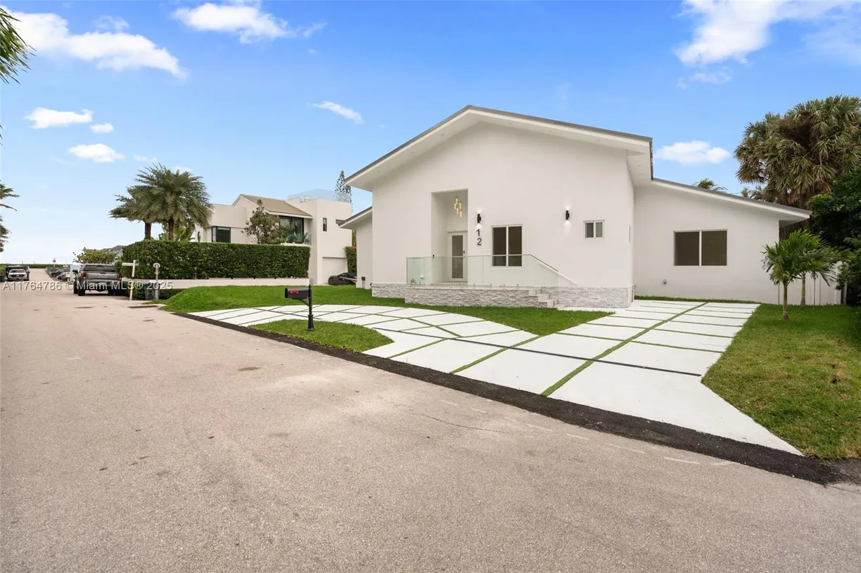 South Florida Real Estate | View 12 Adams Rd | 3 Beds, 3 Baths