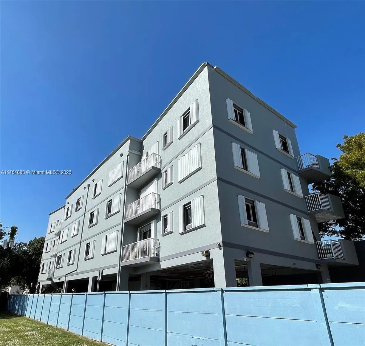 South Florida Real Estate | View 328 NW 12th Ave, 10 | 1 Bed, 1 Bath