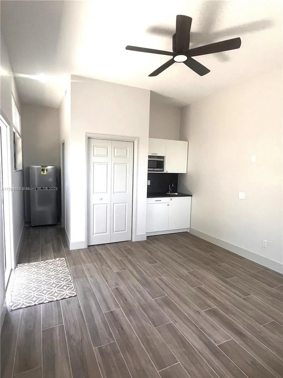 South Florida Real Estate | View 7760 SW 20th St, 1 | 1 Bed, 1 Bath