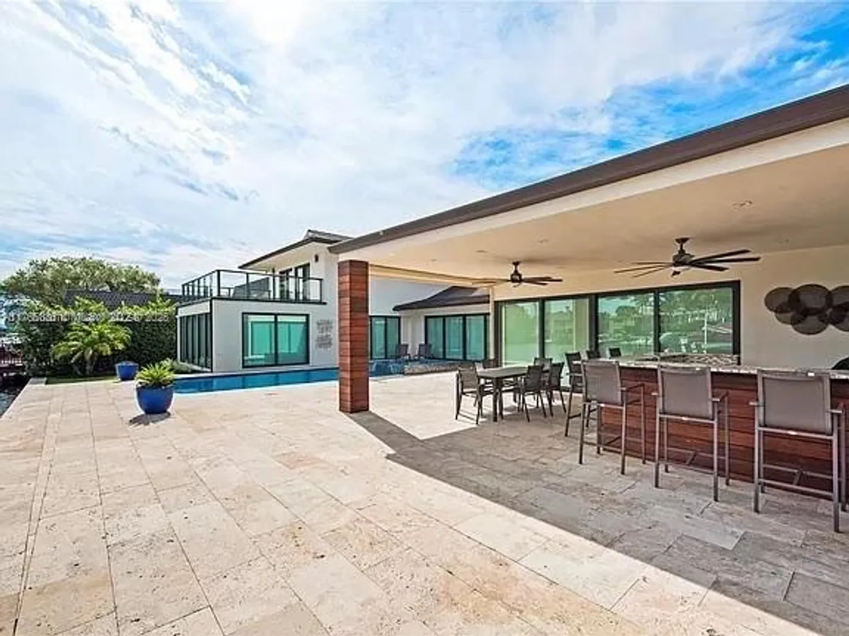 South Florida Real Estate | View 1025 Diplomat Pkwy | Listing