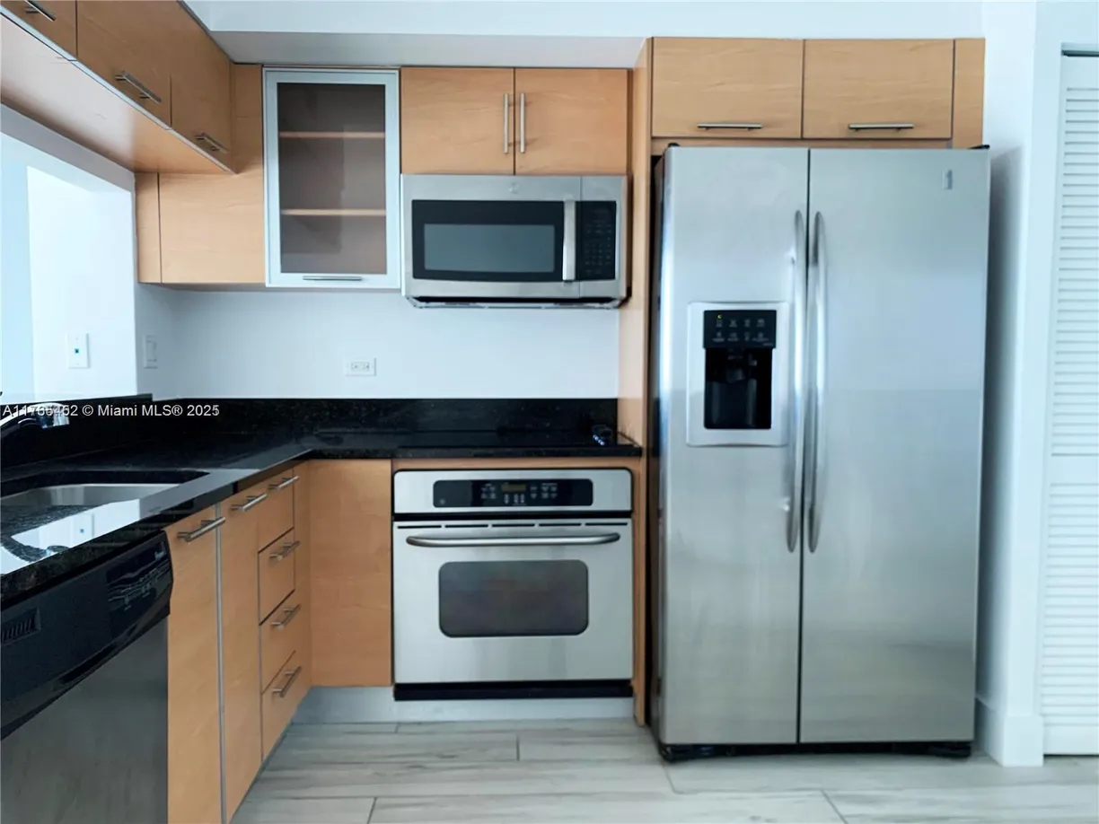 South Florida Real Estate | View 31 SE 5th St, 1910 | Listing