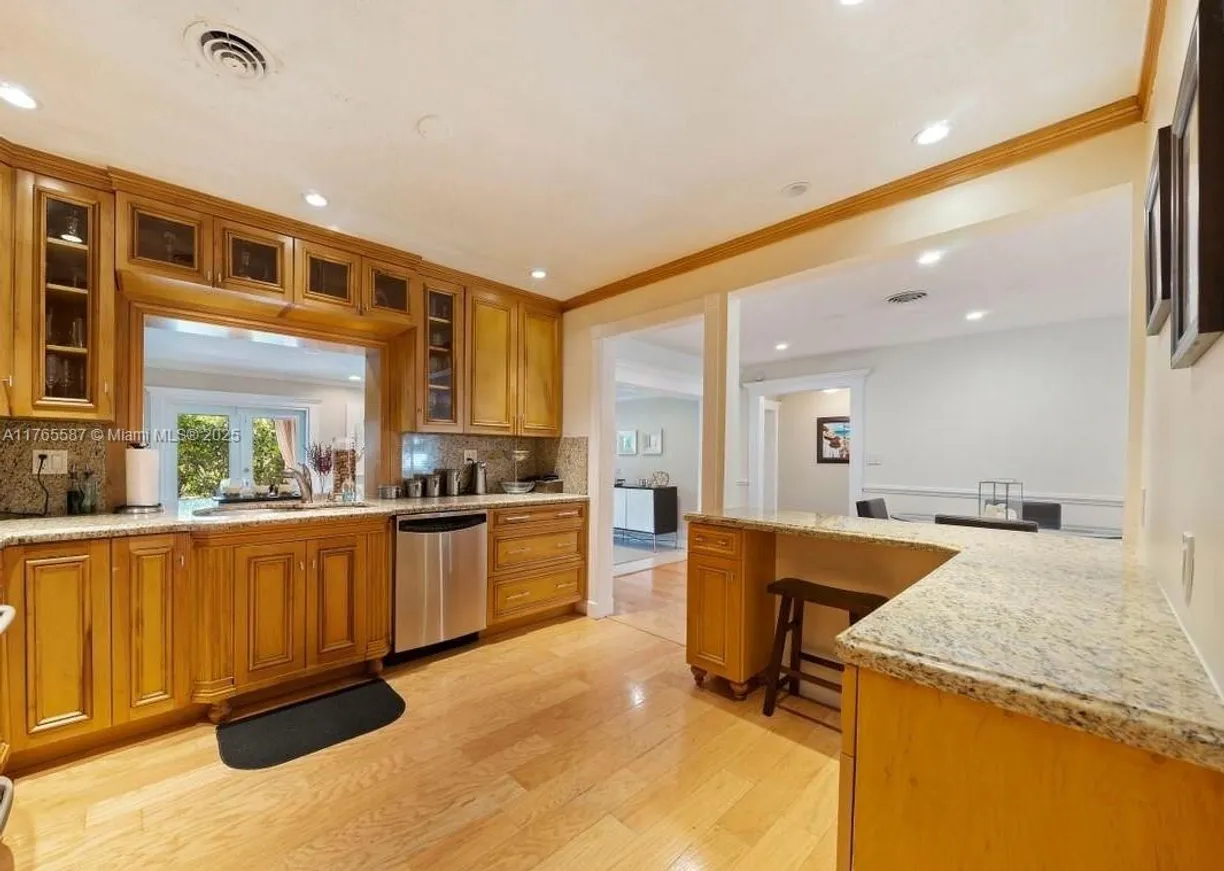 South Florida Real Estate | View 8870 SW 86th St | Listing