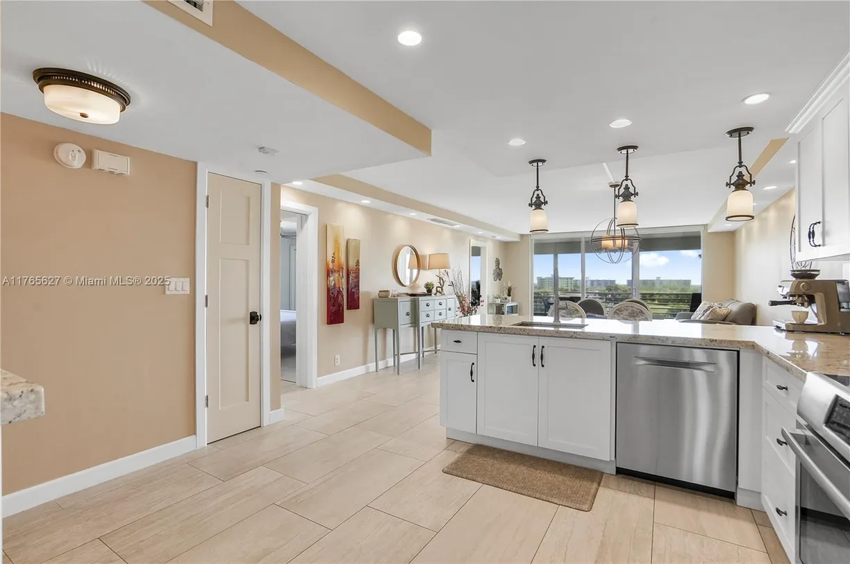 South Florida Real Estate | View 3520 Oaks Way, 810 | Listing