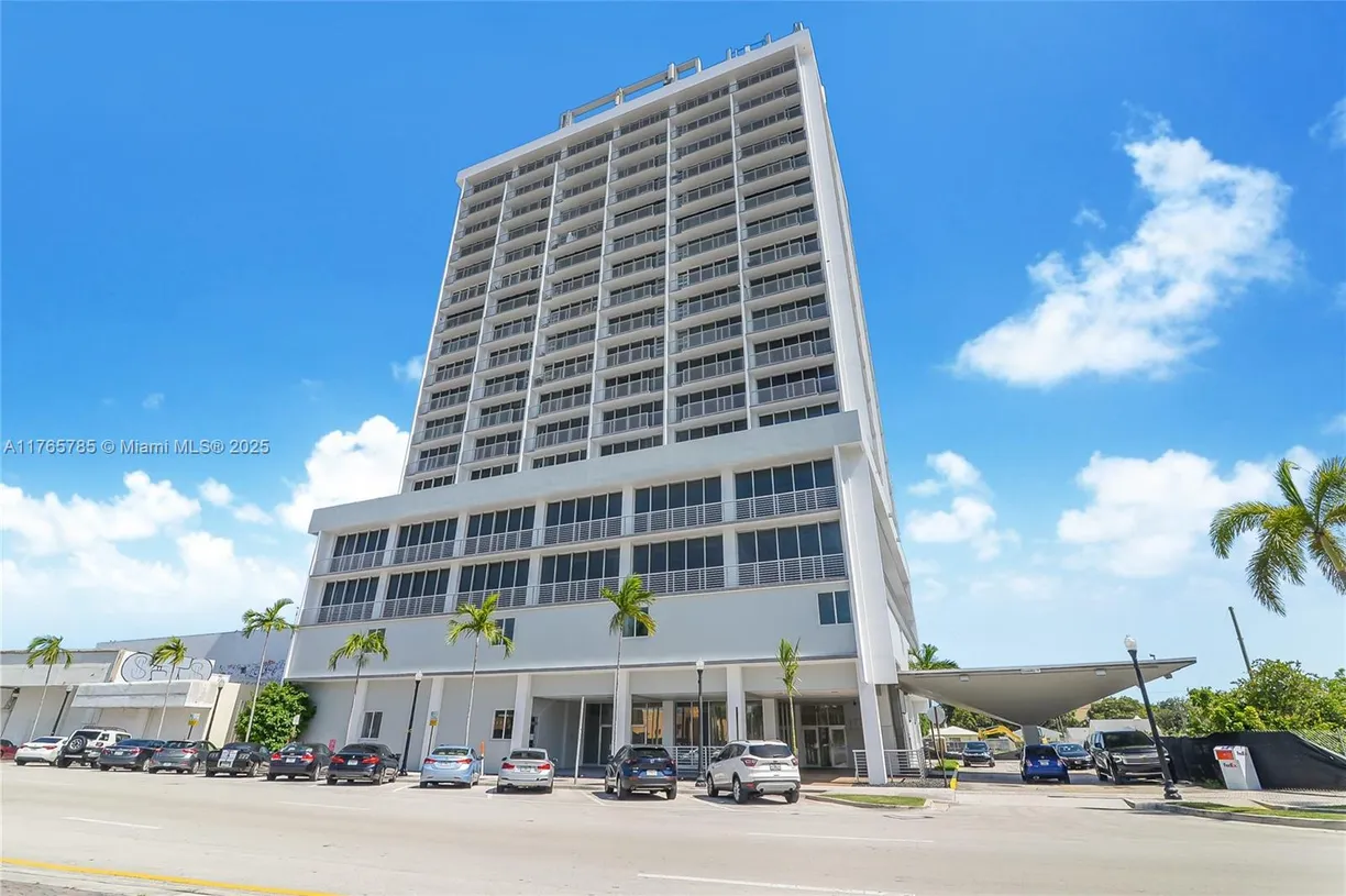 South Florida Real Estate | View 1720 Harrison St, 9E | 1 Bed, 1 Bath