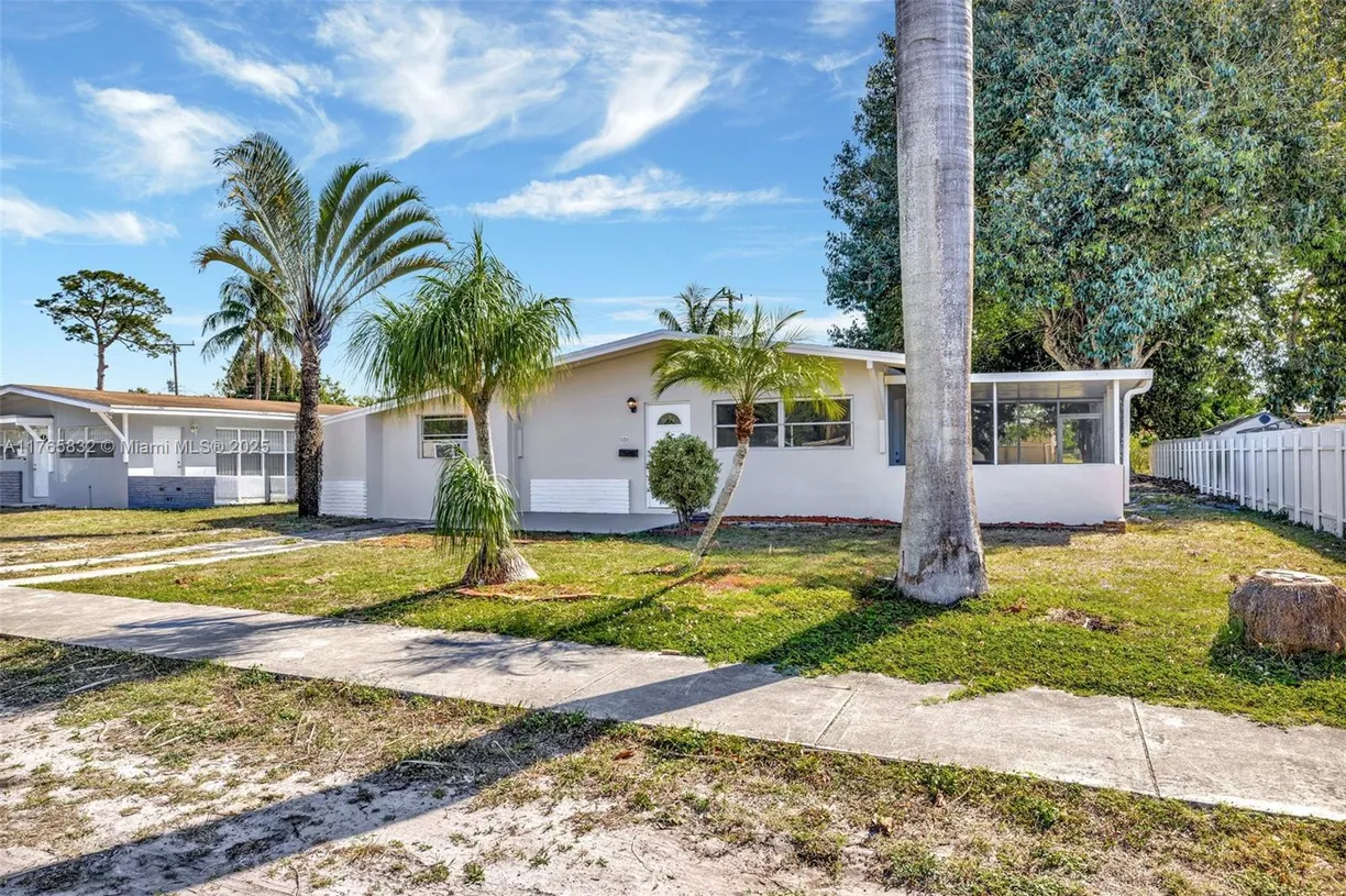 South Florida Real Estate | View 520 Carolina Ave | 2 Beds, 1 Bath