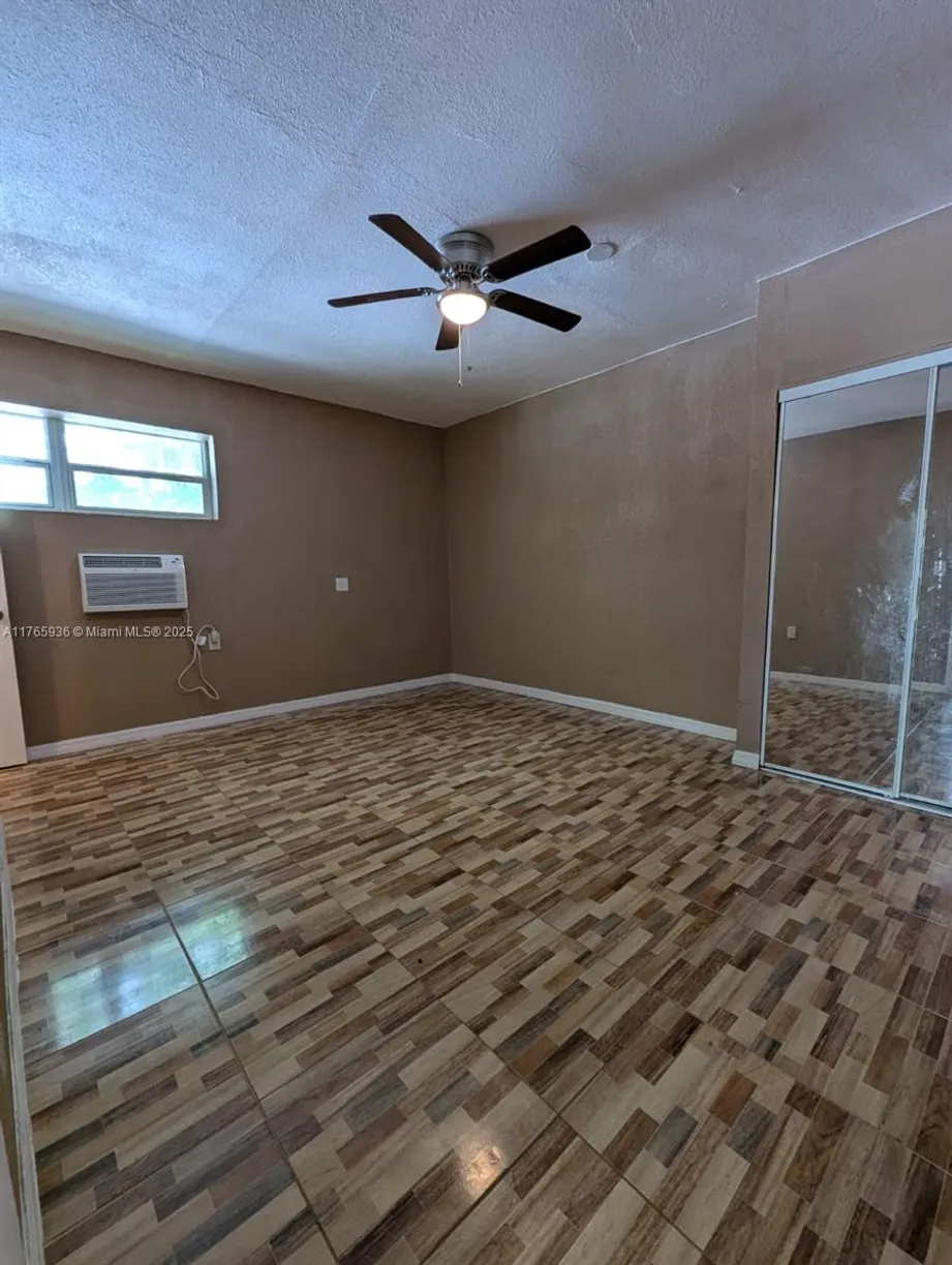 South Florida Real Estate | View 17180 NE 18th Ave, 1 | 1 Bed, 1 Bath