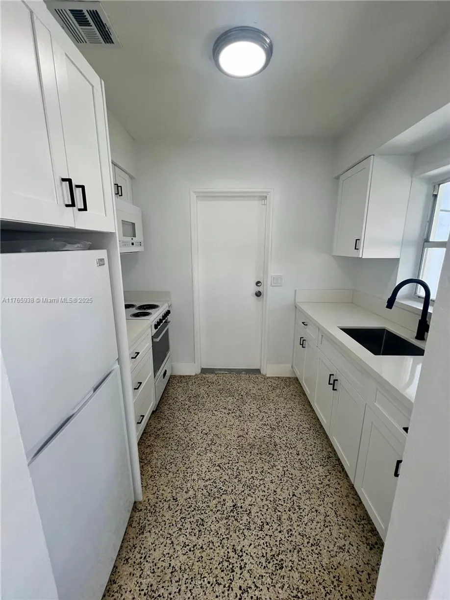 South Florida Real Estate | View 1710 Arthur St | Listing