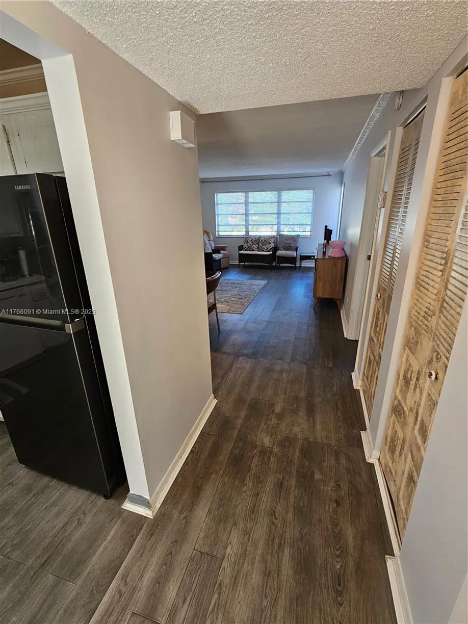 South Florida Real Estate | View  | 1 Bed, 1 Bath