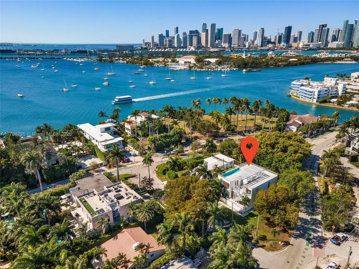 South Florida Real Estate | View 1250 N Venetian Way | Listing