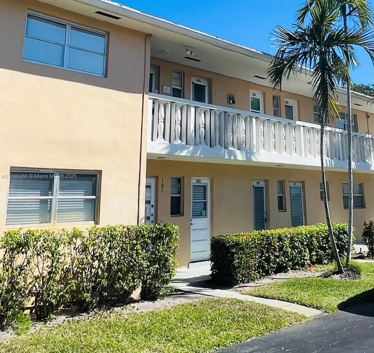 South Florida Real Estate | View 2214 NE 1st Way, 102 | Listing