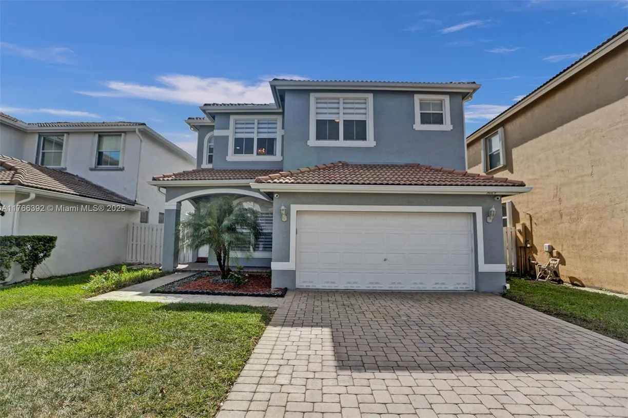 South Florida Real Estate | View 3824 SW 49th Pl | Listing