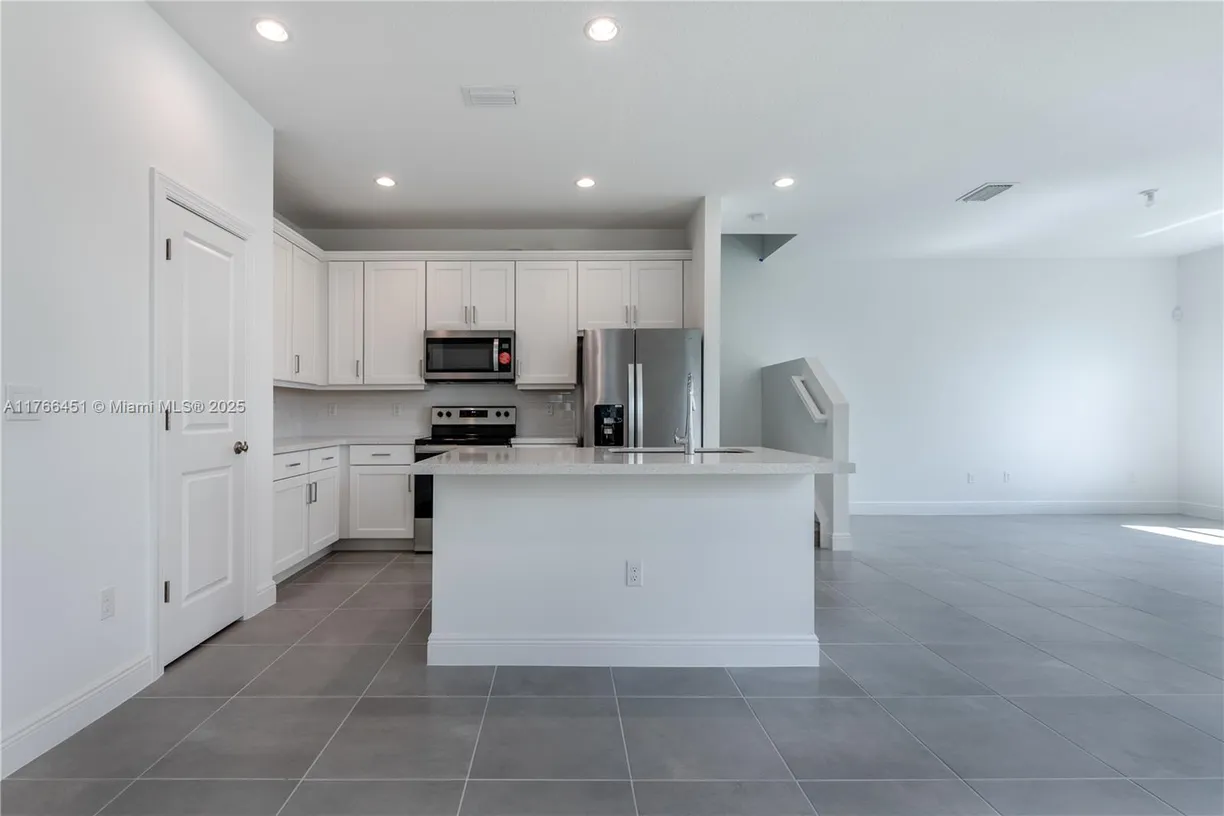 South Florida Real Estate | View 542 Parsons Way | Listing