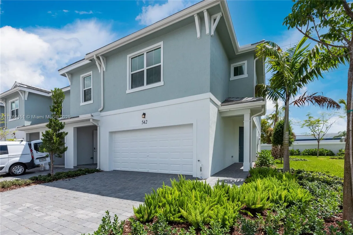 South Florida Real Estate | View 542 Parsons Way | 3 Beds, 2 Baths