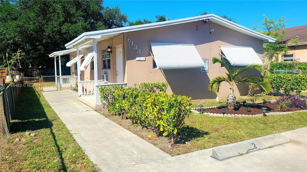 South Florida Real Estate | View 6133 SW 34th St, 1 | 1 Bed, 1 Bath