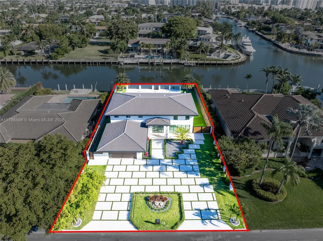 South Florida Real Estate | View 406 Holiday Dr | Listing