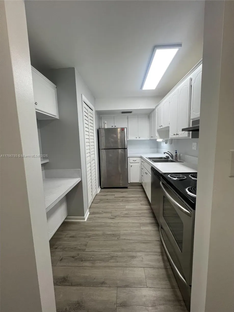 South Florida Real Estate | View 5951 NE 14th Ln, 306N | 1 Bed, 1 Bath