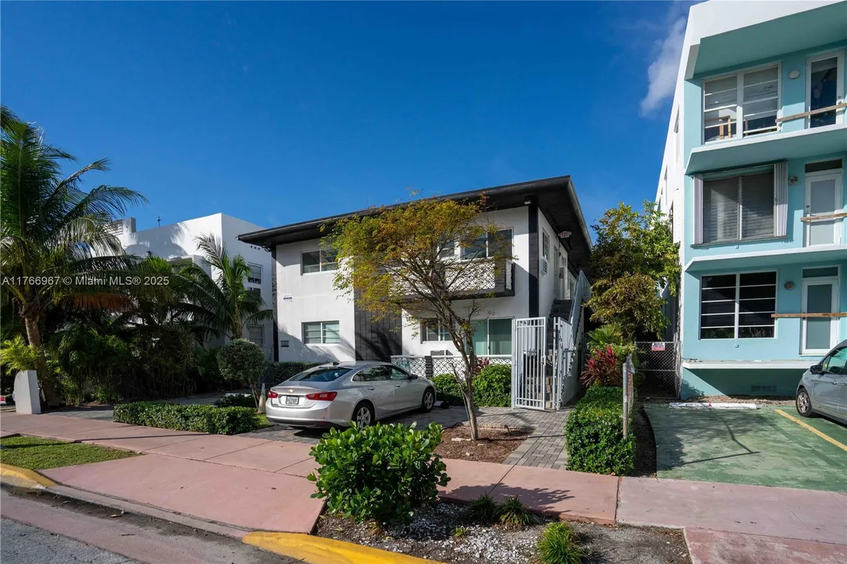 South Florida Real Estate | View 1120 Euclid Ave, 9 | 1 Bath
