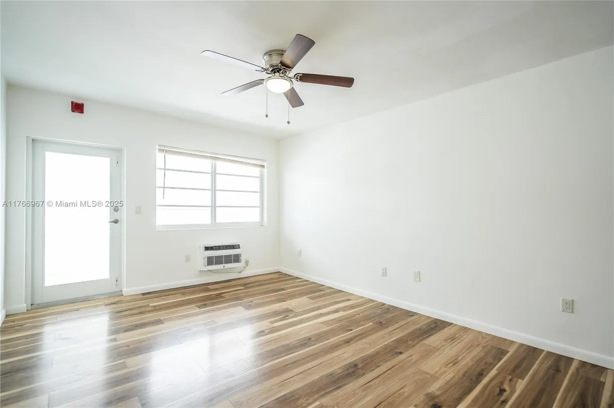 South Florida Real Estate | View 1120 Euclid Ave, 9 | Listing