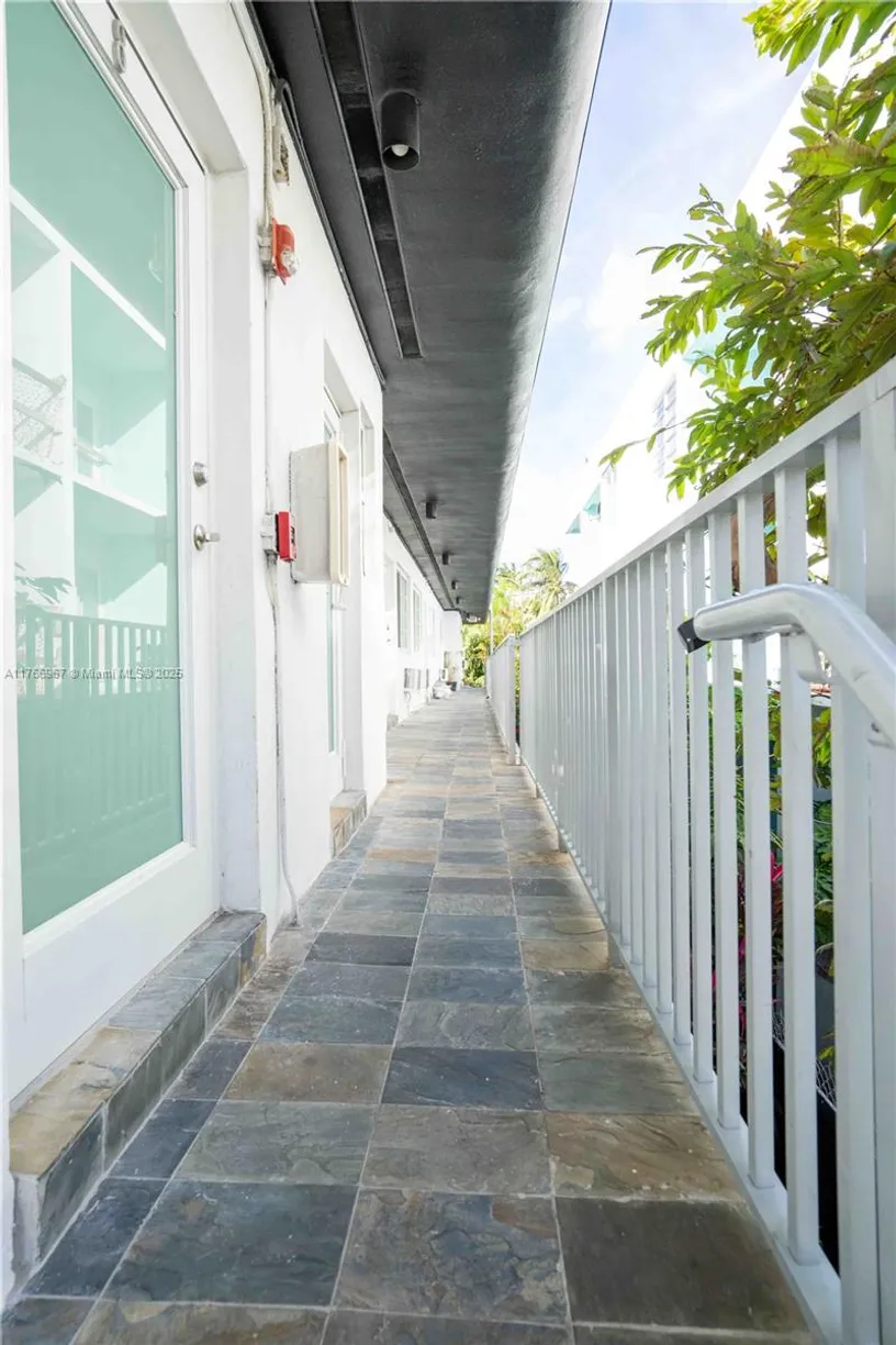 South Florida Real Estate | View 1120 Euclid Ave, 9 | Listing