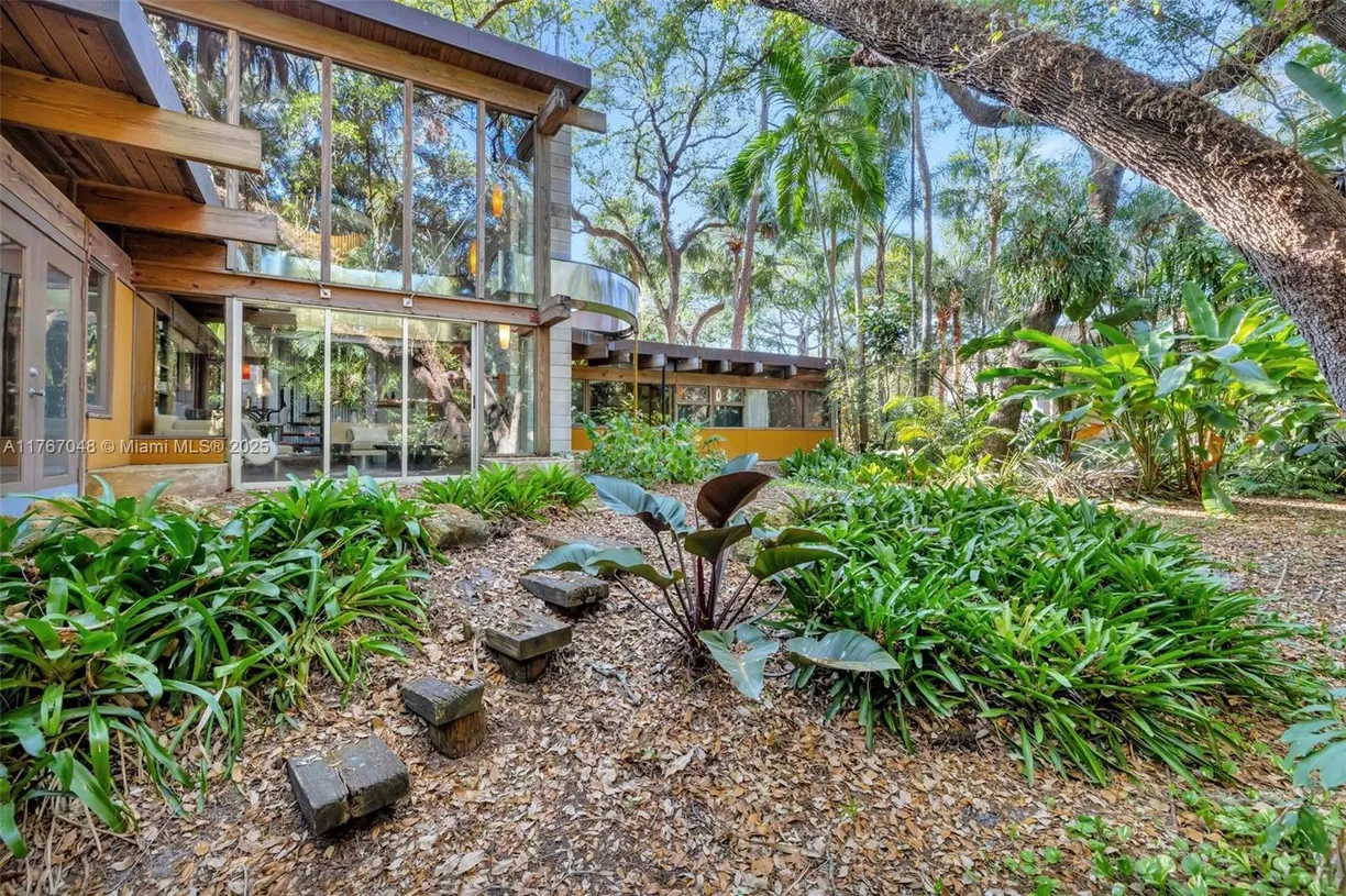 South Florida Real Estate | View 2410 SW 29th Way | Listing