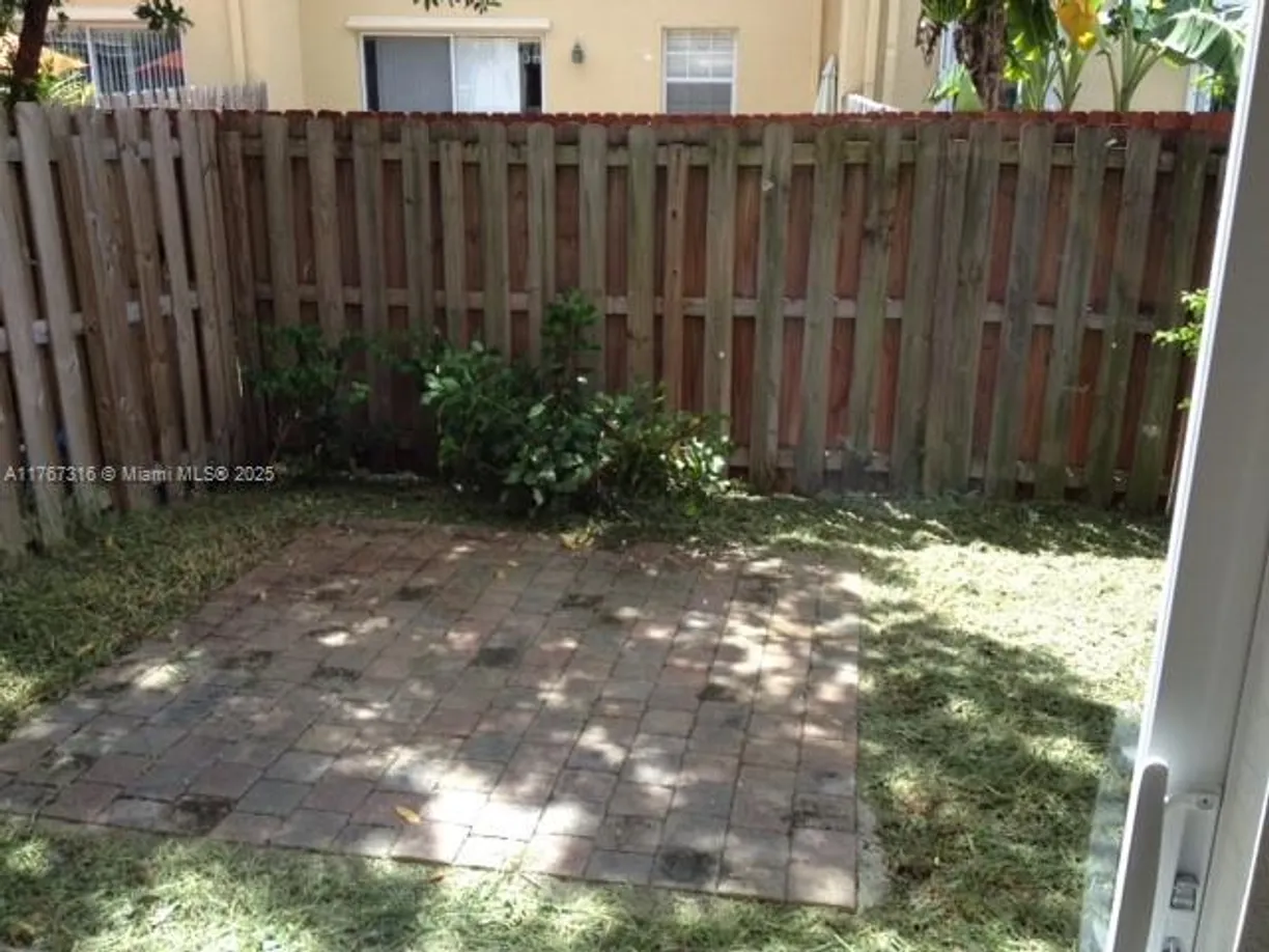 South Florida Real Estate | View 10762 NW 80 Ln | Listing