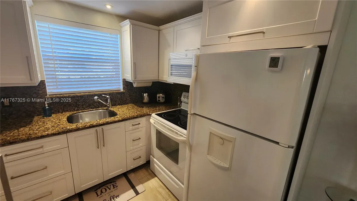 South Florida Real Estate | View 120 Lyndhurst F, 120 | Listing