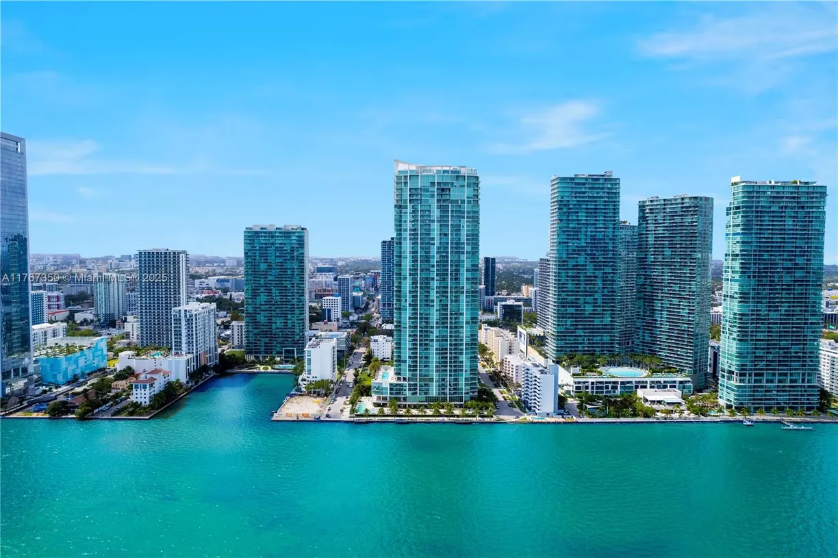 South Florida Real Estate | View 2900 NE 7th Ave, 3007 | Listing