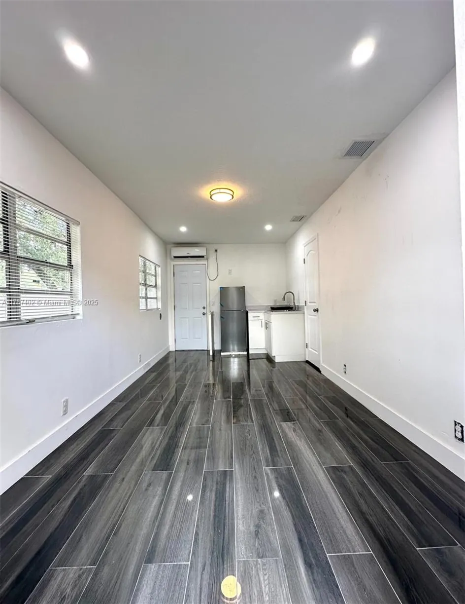 South Florida Real Estate | View 2710 N 72nd Ave, A | 1 Bath