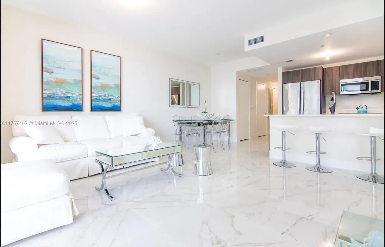 South Florida Real Estate | View 488 NE 18th St, 2705 | 1 Bed, 1 Bath