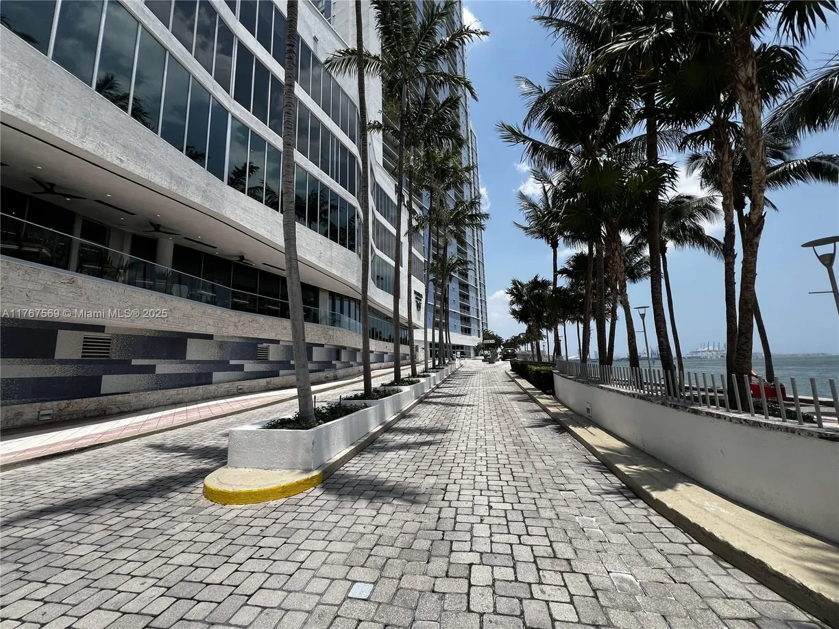 South Florida Real Estate | View 335 S Biscayne Blvd, 2900 | 2 Beds, 2 Baths