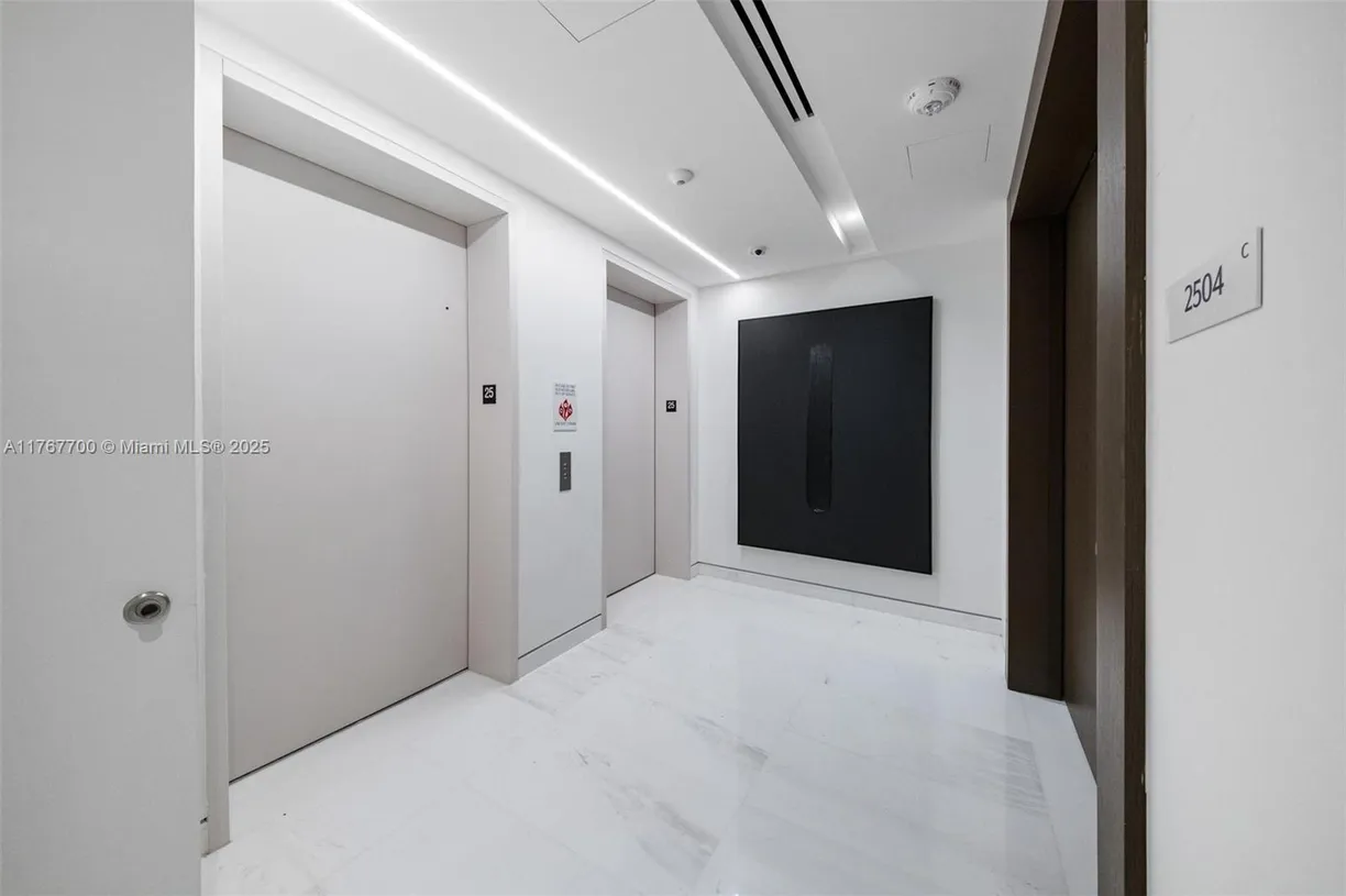 South Florida Real Estate | View 300 BISCAYNE BLVD WAY, 2504 | Listing