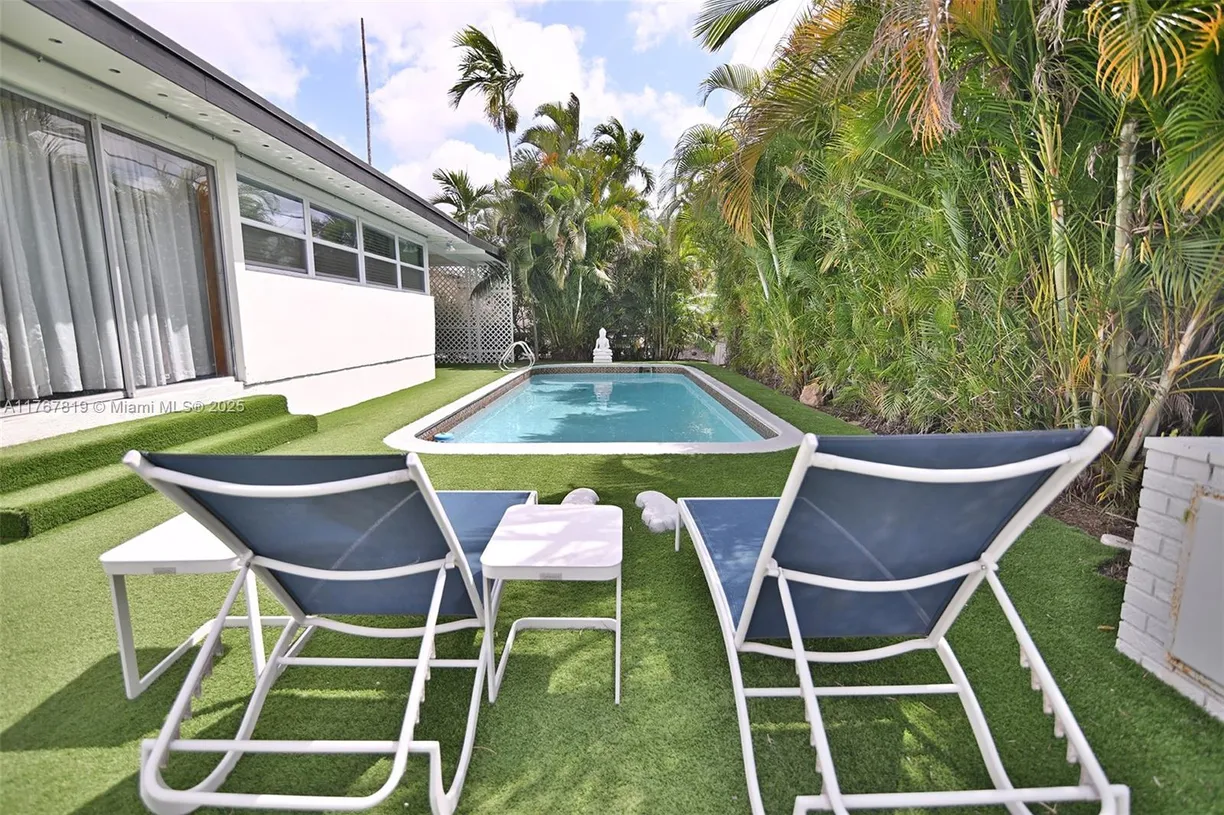 South Florida Real Estate | View 7860 SW 17th St | 5 Beds, 3 Baths